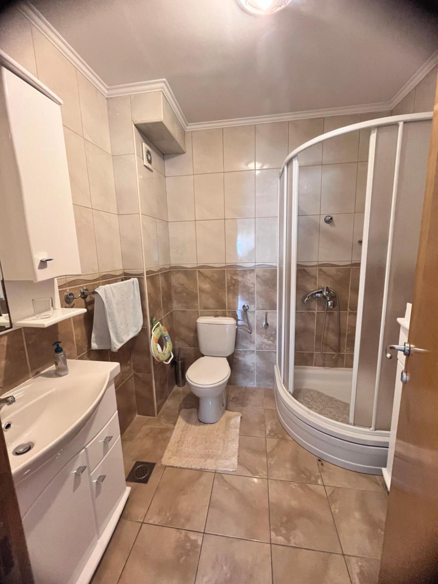 Apartment Belani, Own Parking Tivat Exterior foto